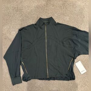 NWTLululemon Define Relaxed fit jacket “Luon”. Size 8